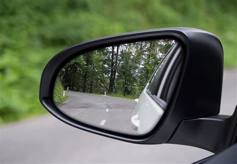 SIDE MIRRORS .